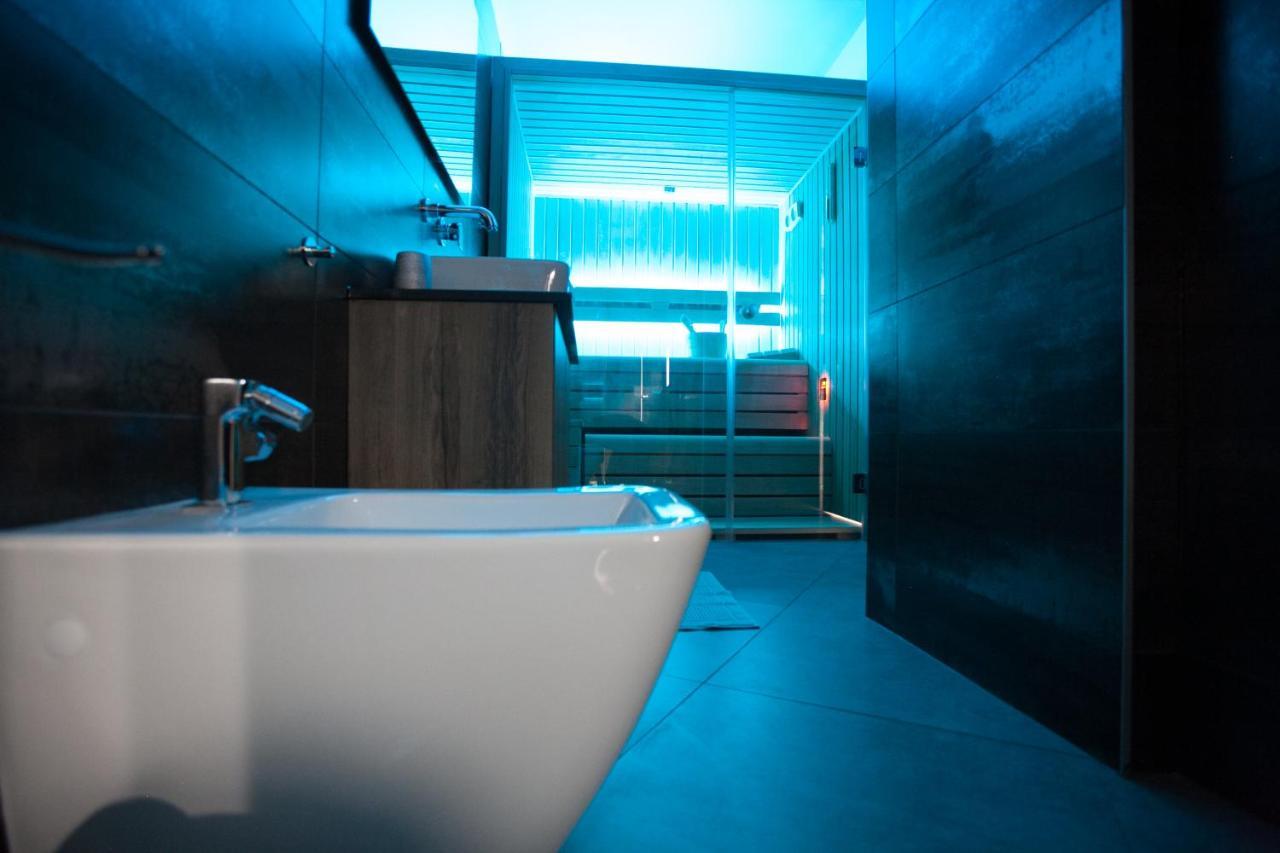 Stylish Loft With Finnish Sauna Budapest Luaran gambar